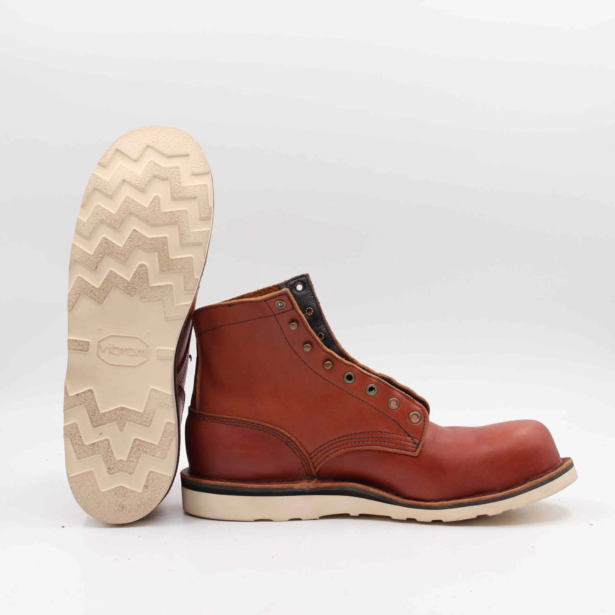 300 (Safety Toe) - 11.5/E