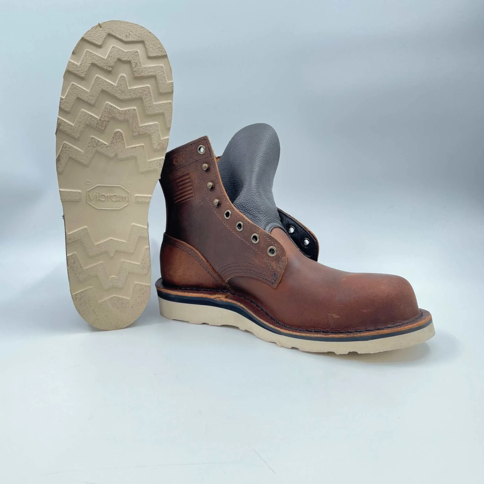 300 (Safety Toe) - 8/D