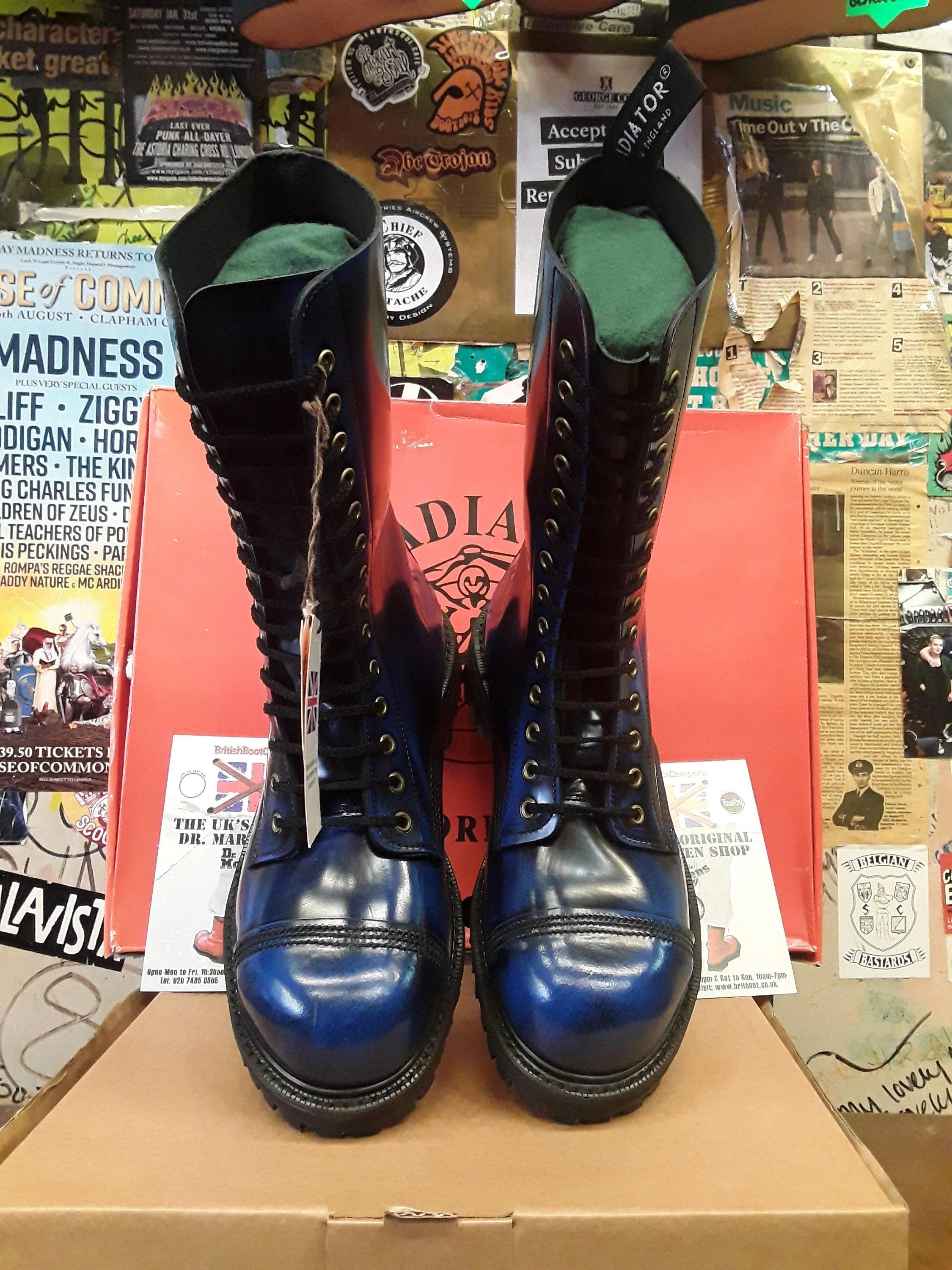 Gladiator Vintage 90's, Size UK9-11, Made in England, Steel Toe Boots, Blue Rub Off, 14 Hole Boots