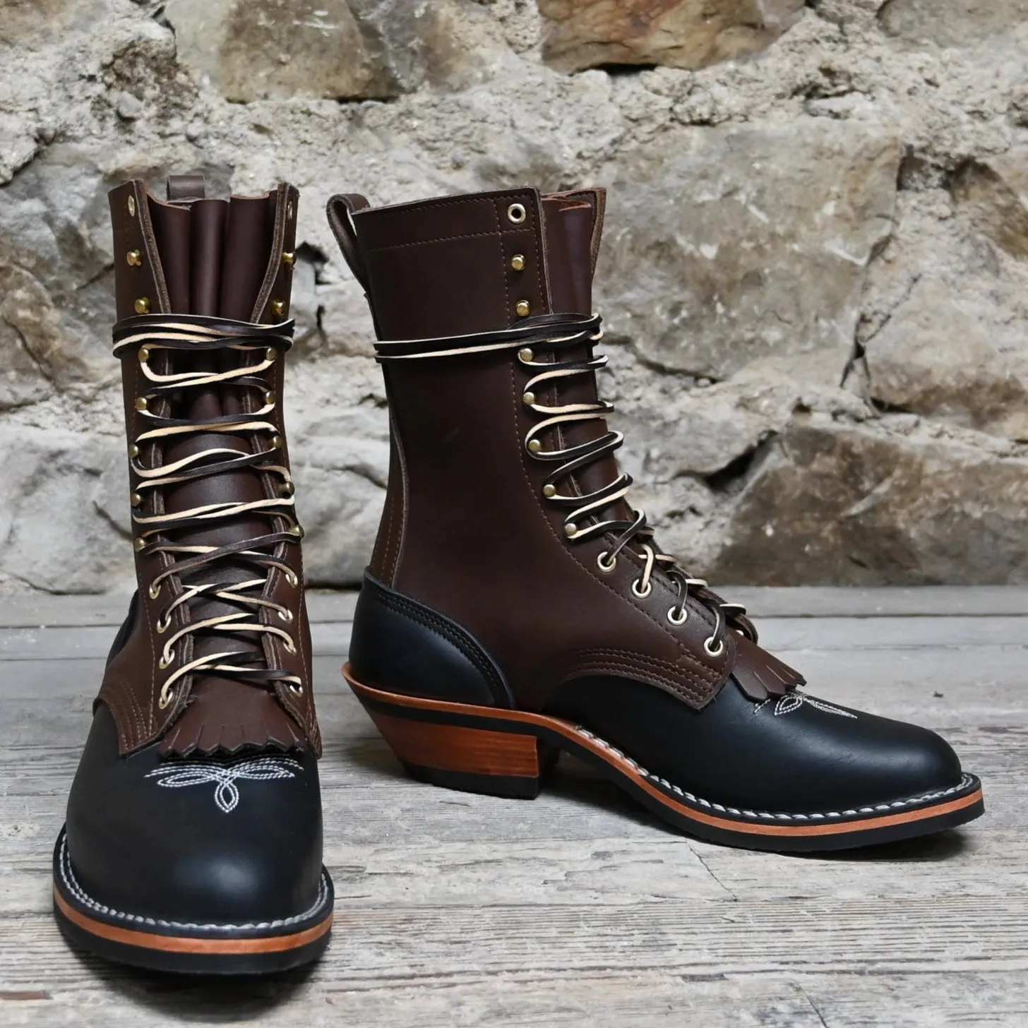 Nicks Two Tone Buckaroo Packer with White Toe Bug and V-Bar Sole